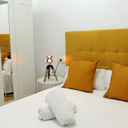 Casa Aurea-Apartamento Zona Antigua,Parking Y Wifi By Delabra Apartments 奥维耶多 外观 照片